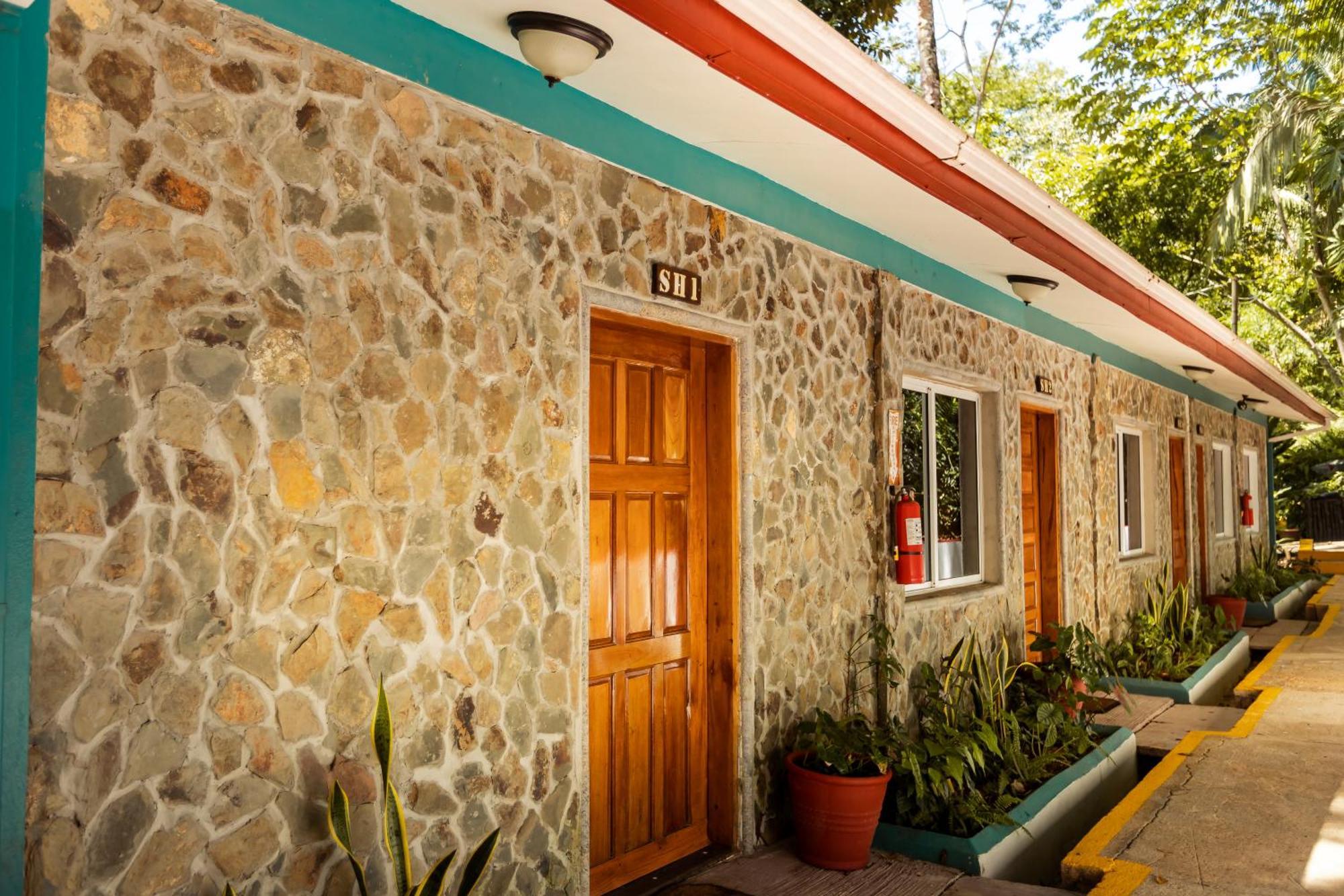 Falling Leaves Lodge San Ignacio Eksteriør bilde